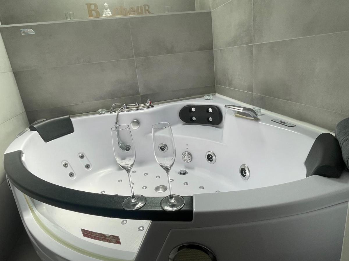 Le Bourget - Suite Romantique Narbonne Luaran gambar